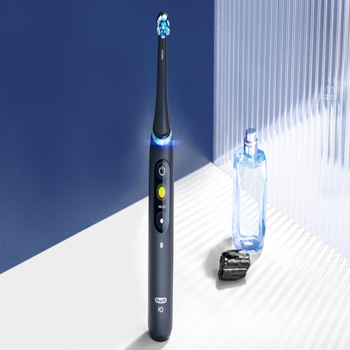 Oral B iO8 Black Electric Toothbrush with Travel Case